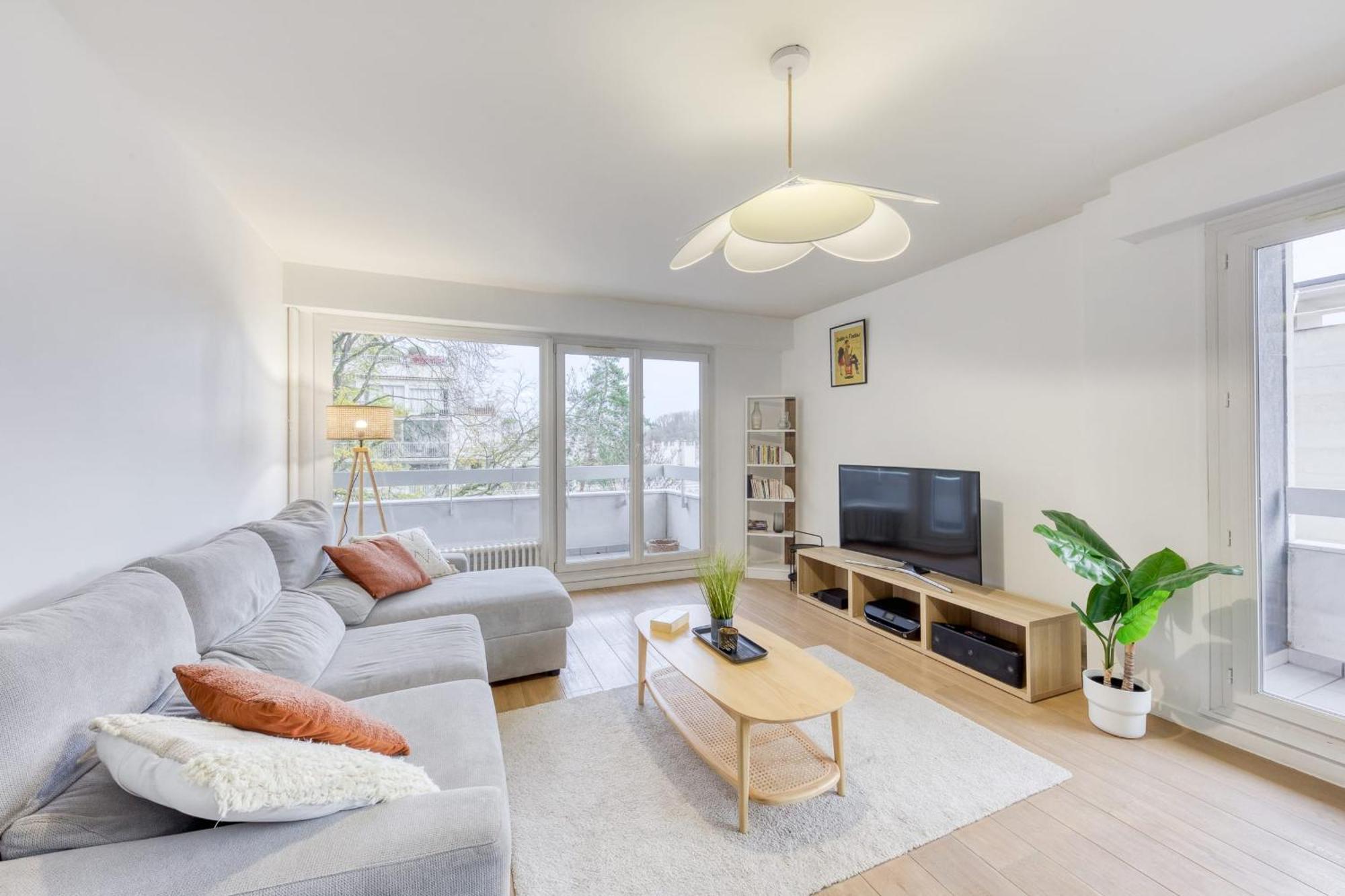 Appartement Grand Spacieux - Proche Paris