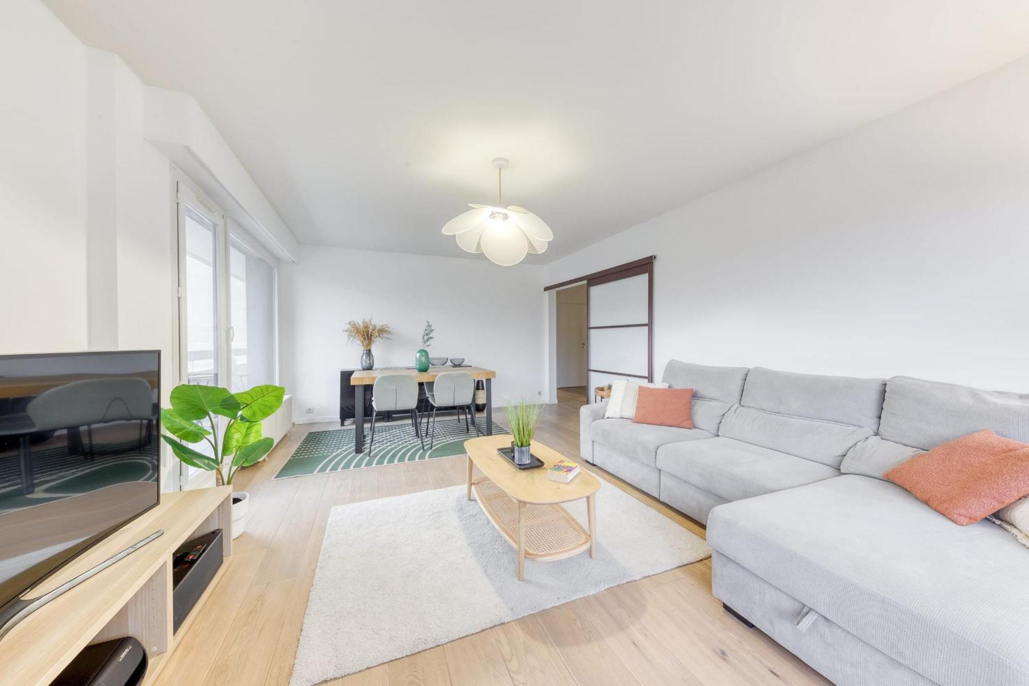 Grand Spacieux - Proche Paris Apartment *