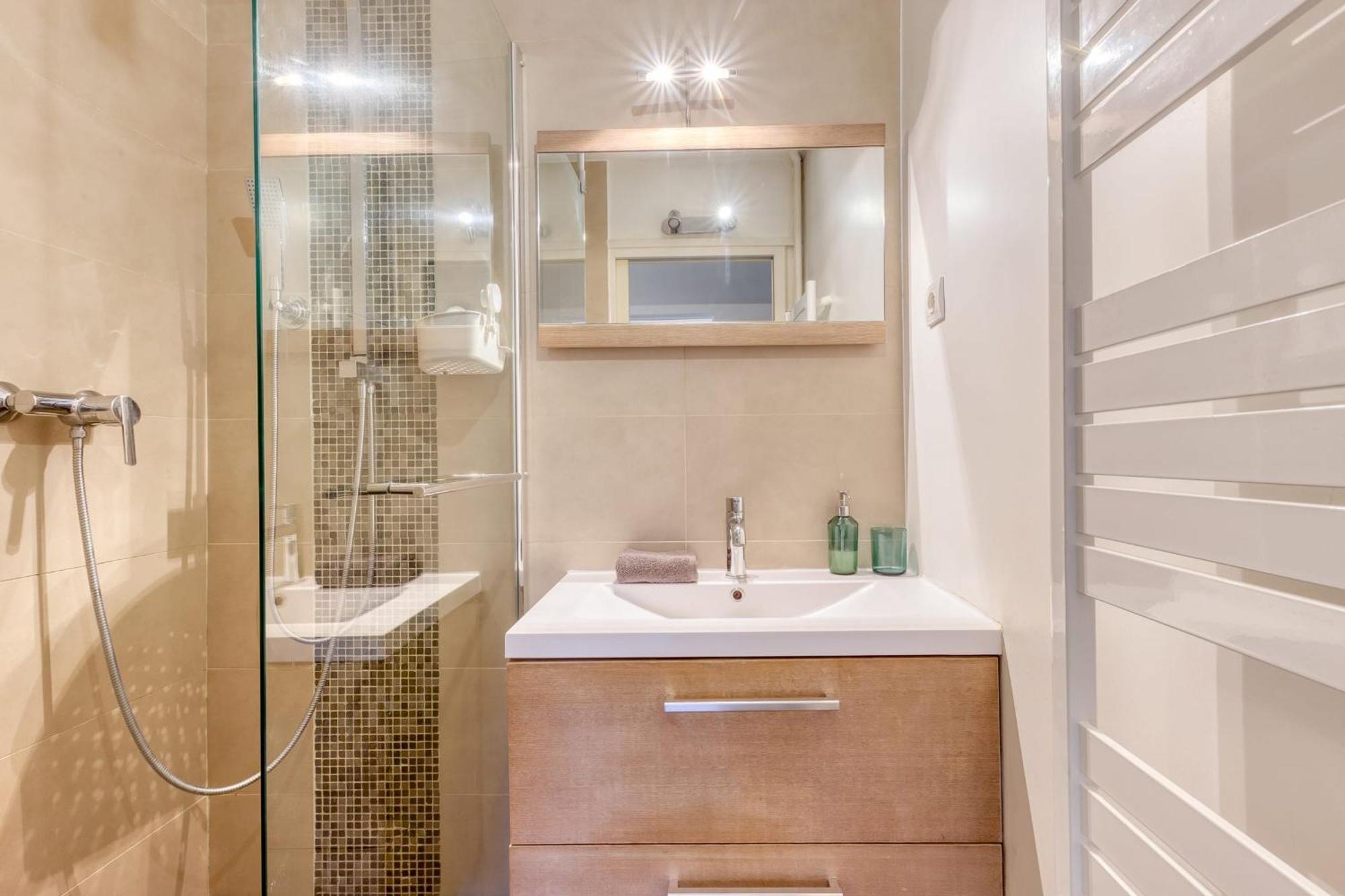 Apartment Grand Spacieux - Proche Paris Sevres